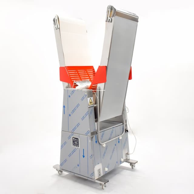 Машина тестораскаточная Восход Ролл-авто арт. УТ-00092587 (Без эксплуатации 1 шт)